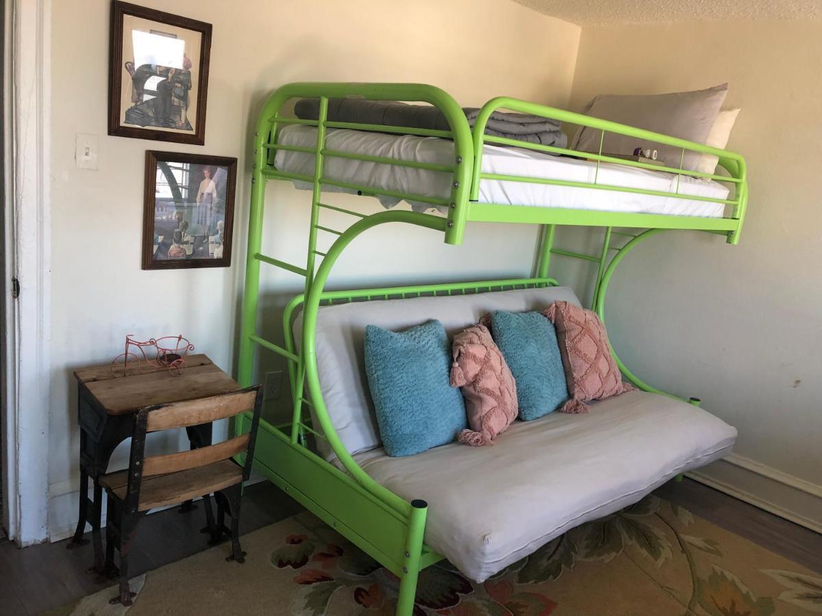 2Bed/1 Bath Spacious Apt Boardwalk, Beach, Casinos アトランティックシティー エクステリア 写真